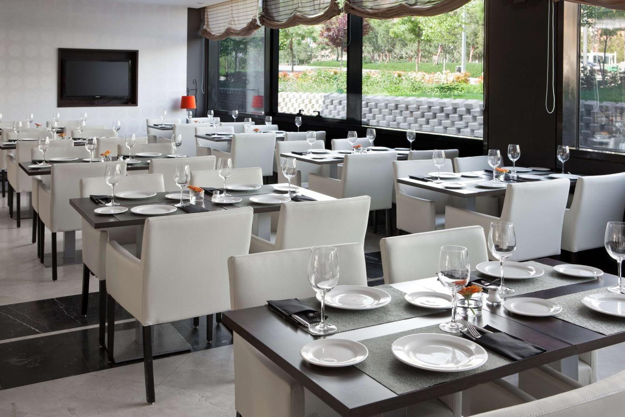 Nh Madrid Ribera Del Manzanares Otel Dış mekan fotoğraf